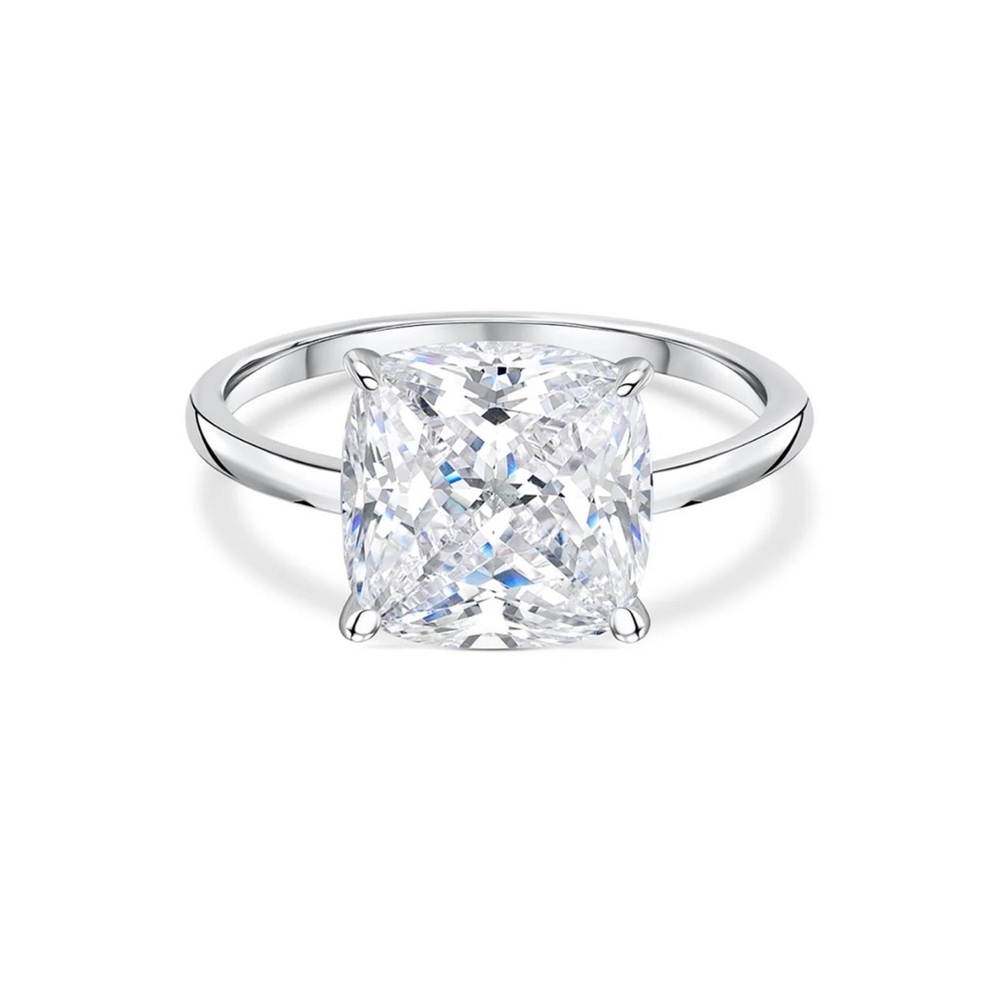 Solitaire Cushion-Cut Clear Stone Ring in Silver
